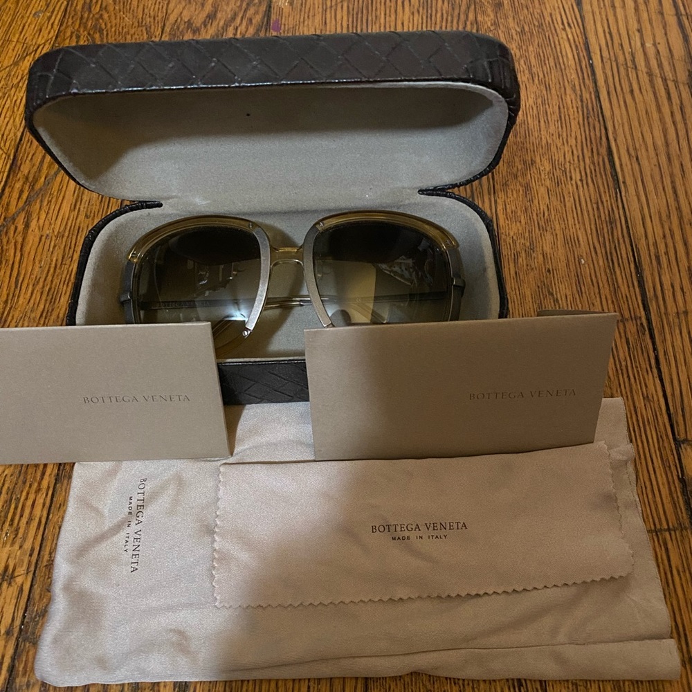 Bottega Veneta sunglasses